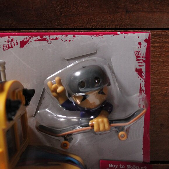 Tech Deck Sk8 Crew Ultra SK8 Bus Series 1 Transforms into 3-Ramp Skate Park NEW - Picture 3 of 7